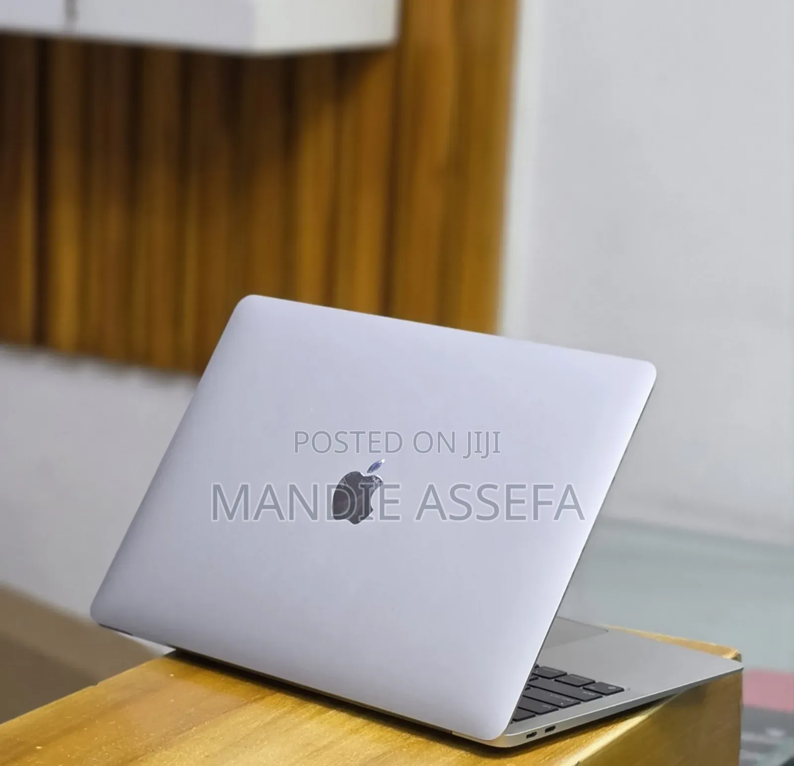 New Laptop Apple MacBook Air 2020 M1 8GB Apple M1 SSD 256GB