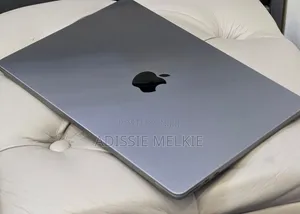 New Laptop Apple MacBook Air 2022 M2 8GB Apple M2 SSD 256GB