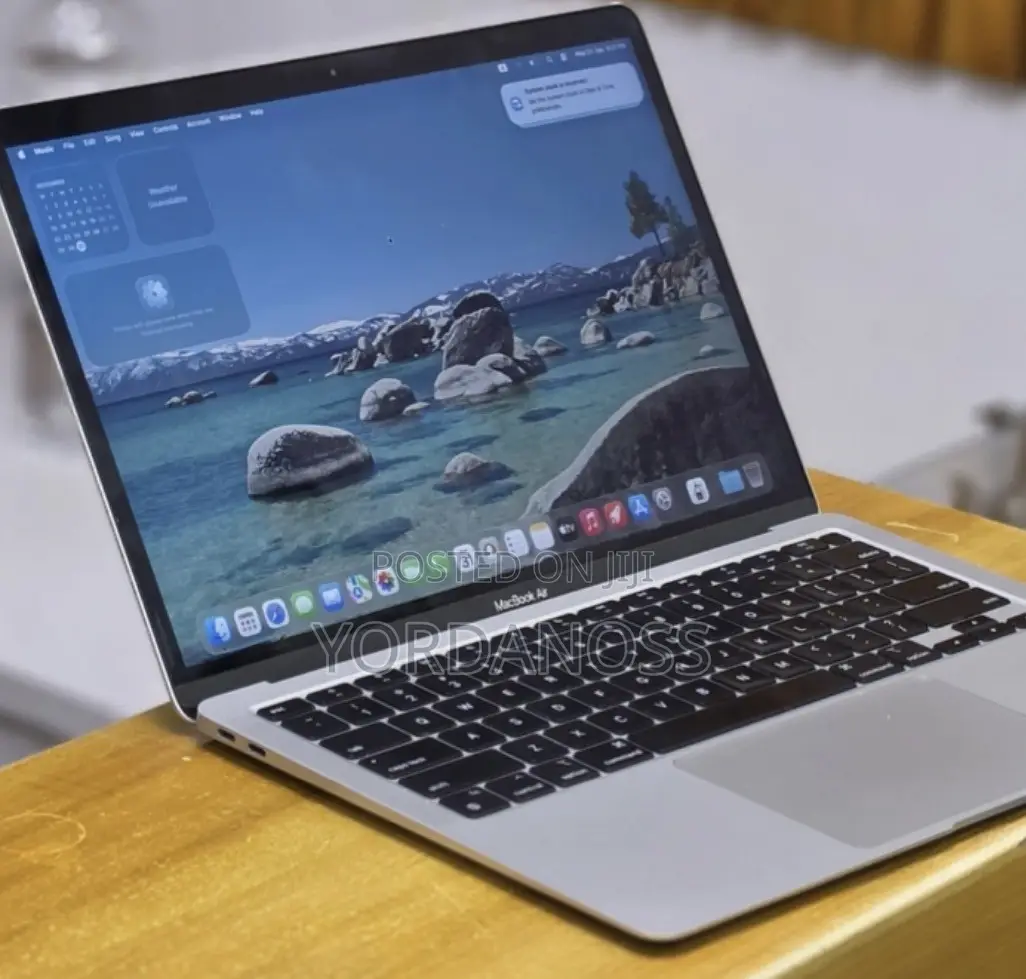 New Laptop Apple MacBook Air 2020 M1 8GB Apple M1 SSD 256GB