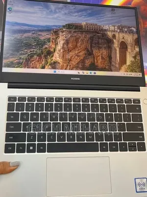 New Laptop Huawei 16GB Intel Core i7 SSD 512GB