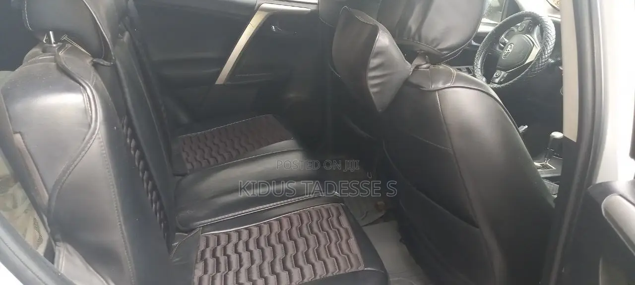Toyota RAV4 2016 Silver
