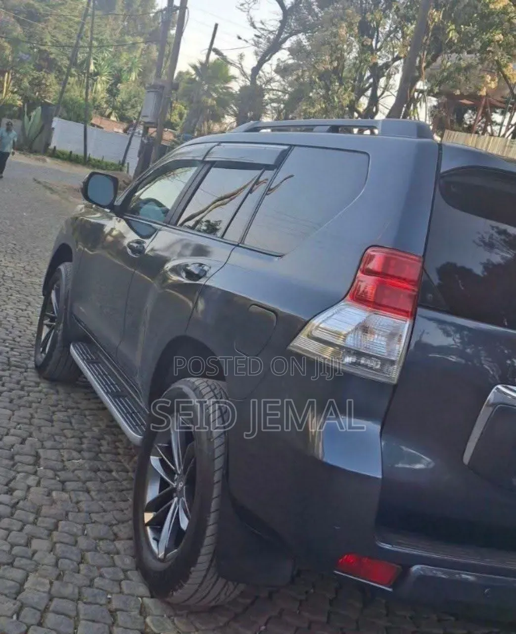 Toyota Land Cruiser Prado 2012 Gray