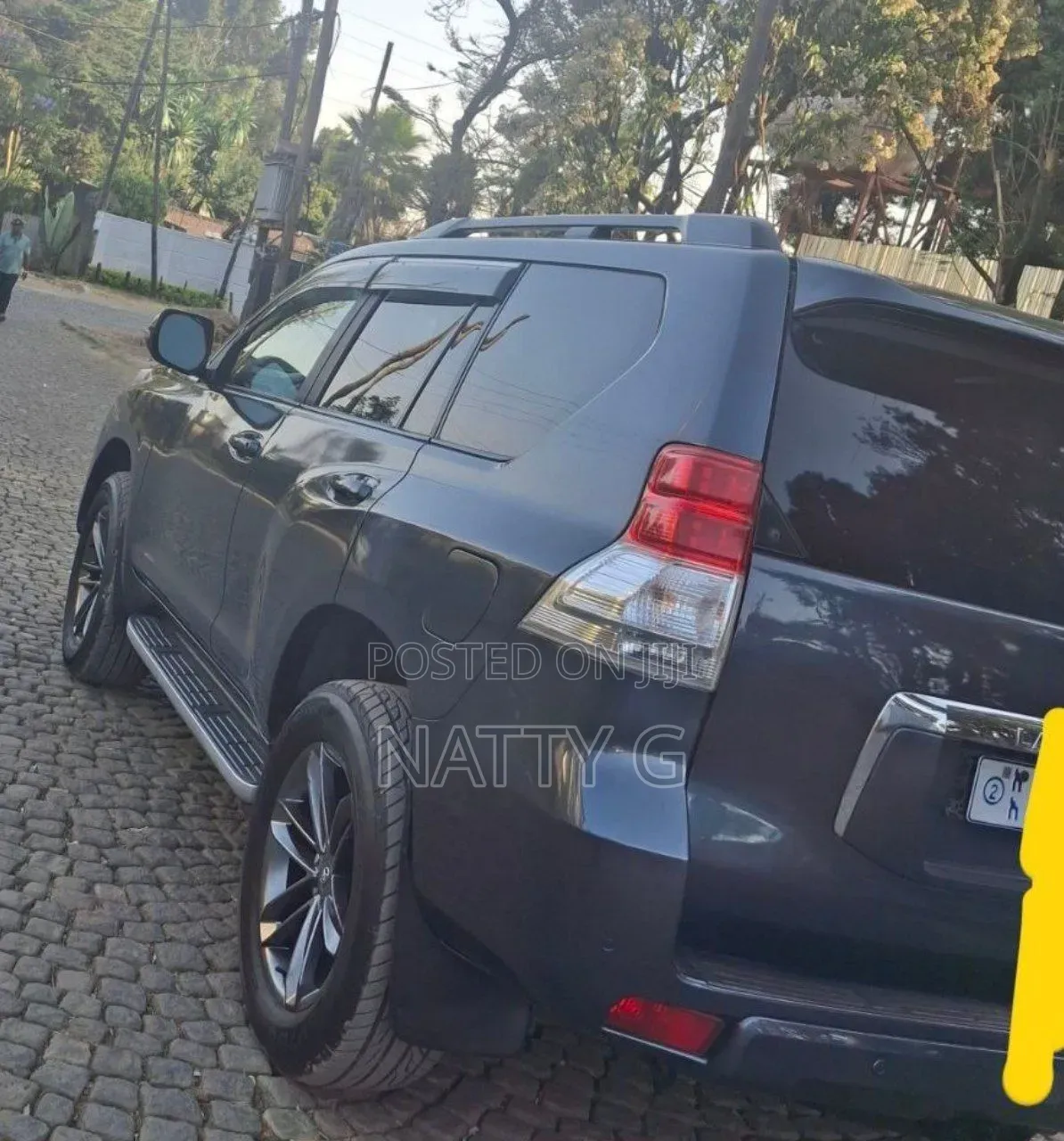 Toyota Land Cruiser Prado 2012 Gray