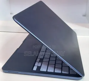 New Laptop Apple MacBook Air 2022 M2 8GB Apple M2 SSD 256GB