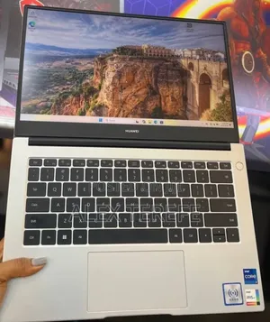 New Laptop Huawei 16GB Intel Core i7 SSD 512GB