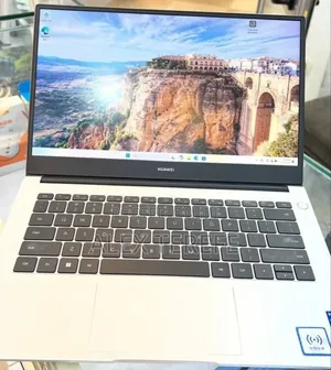 New Laptop Huawei 16GB Intel Core i7 SSD 512GB