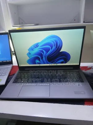 New Laptop HP ZBook Firefly 15 G7 16GB Intel Core i7 SSD 512GB