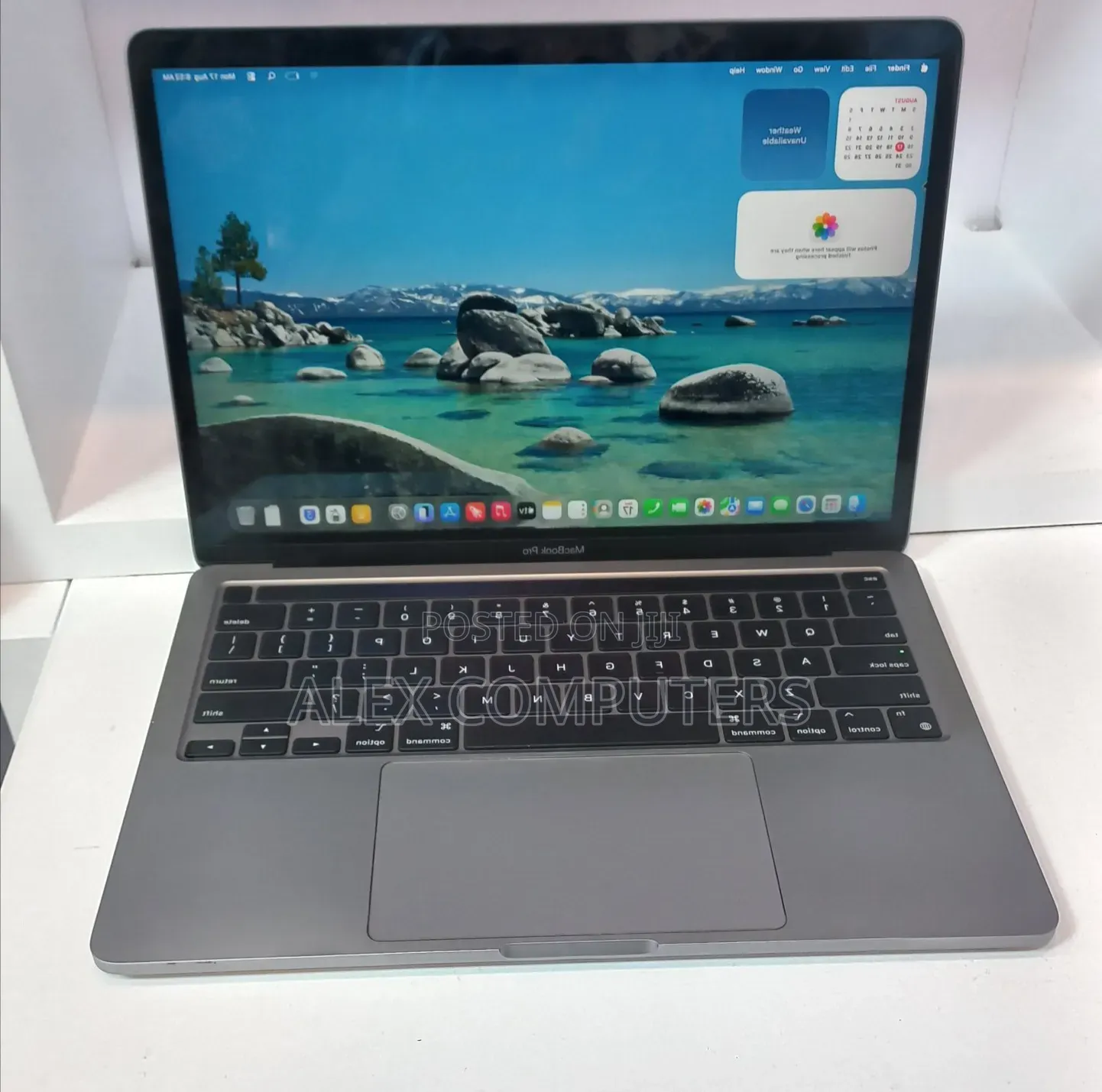New Laptop Apple MacBook 8GB Apple M1 Pro SSD 256GB