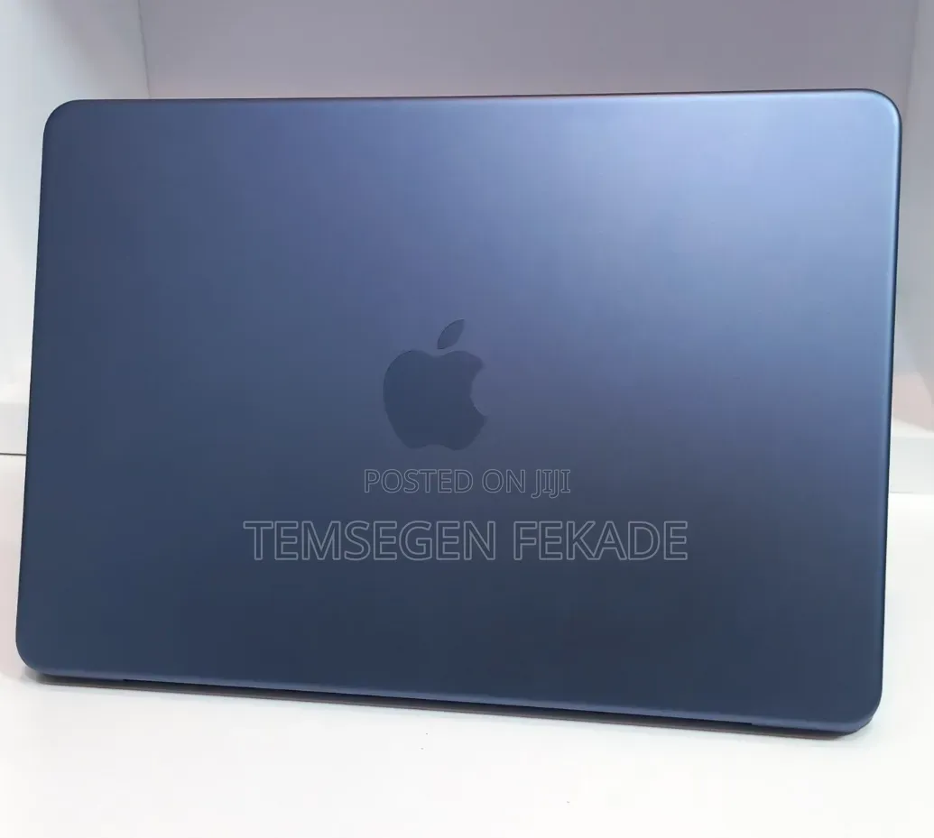 New Laptop Apple MacBook 8GB SSD 256GB