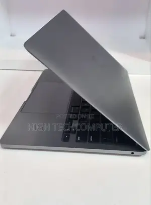 New Laptop Apple MacBook Pro 2020 M1 8GB Apple M1 Pro SSD 256GB