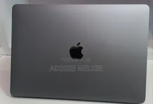 New Laptop Apple MacBook Pro 2020 M1 8GB Apple M1 Pro SSD 256GB