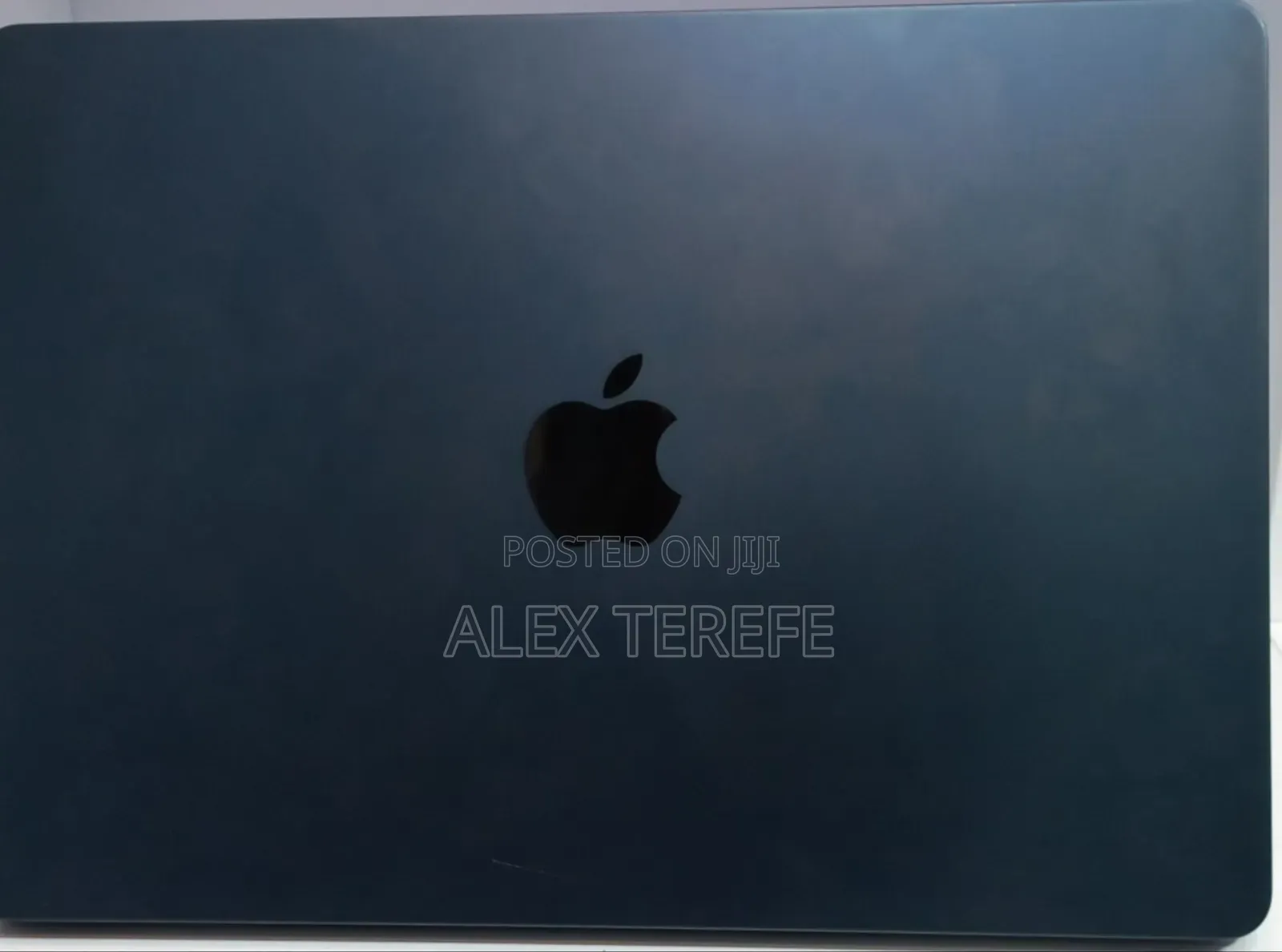 New Laptop Apple MacBook Air 2022 M2 8GB Apple M2 SSD 256GB
