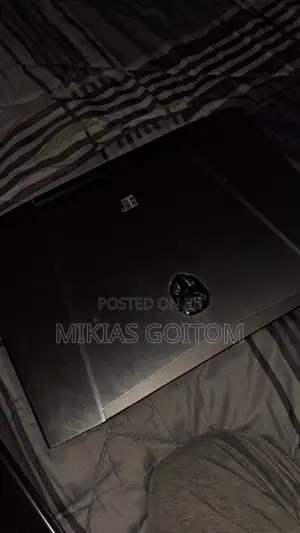 Laptop 8GB Intel Core i7 HDD+SSD 1T