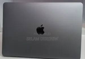 New Laptop Apple MacBook Pro 2020 M1 8GB Apple M1 Pro SSD 256GB