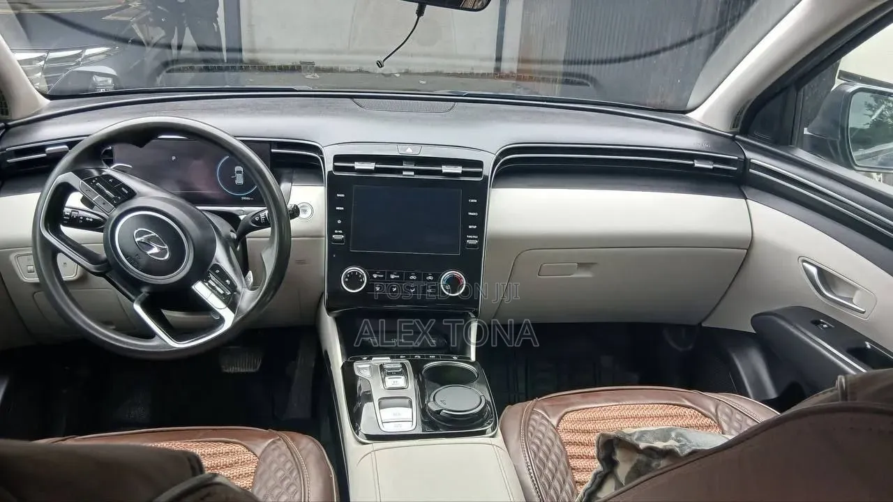 Hyundai Tucson 2023 Gray