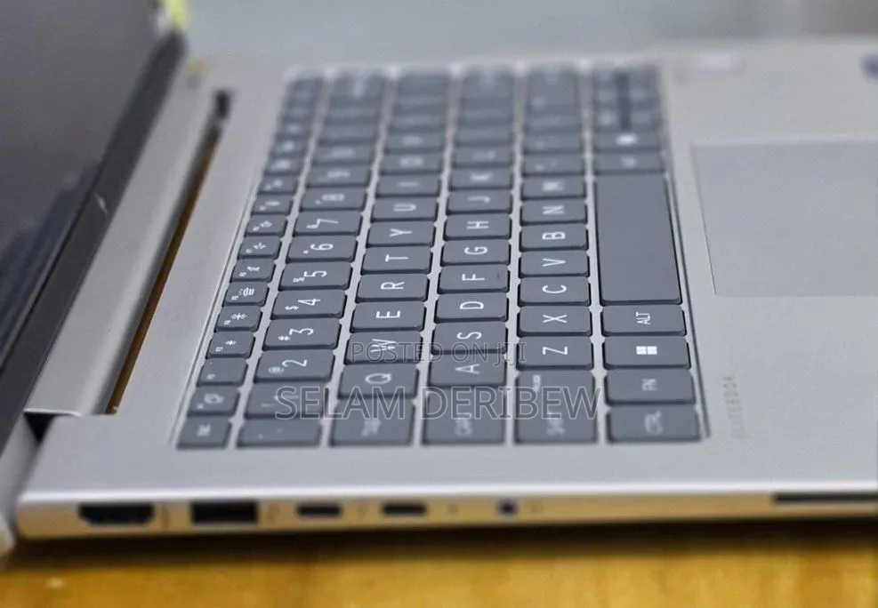 New Laptop HP EliteBook 640 G11 16GB Intel Core Ultra 5 SSD 512GB