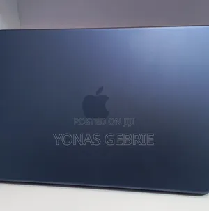 New Laptop Apple MacBook 8GB SSD 256GB