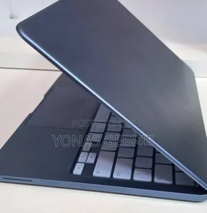 New Laptop Apple MacBook 8GB SSD 256GB
