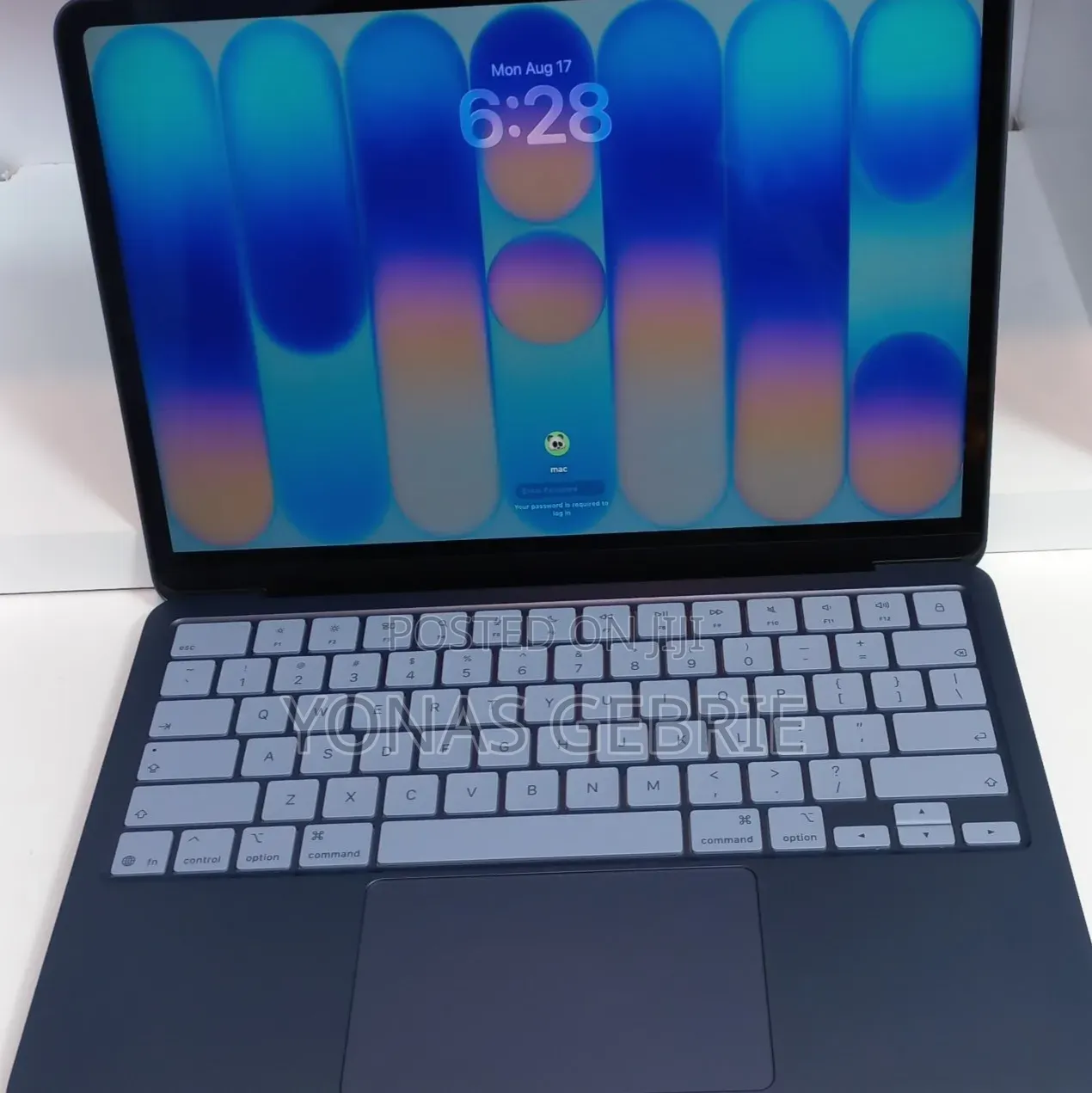 New Laptop Apple MacBook 8GB SSD 256GB