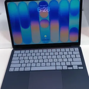 New Laptop Apple MacBook 8GB SSD 256GB
