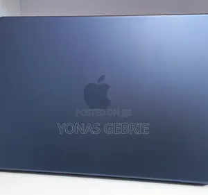 New Laptop Apple MacBook 8GB SSD 256GB