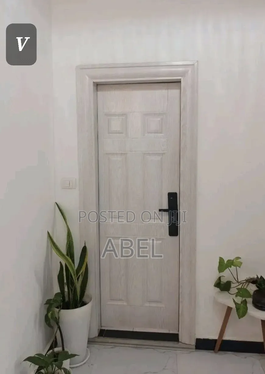 Victor Door -