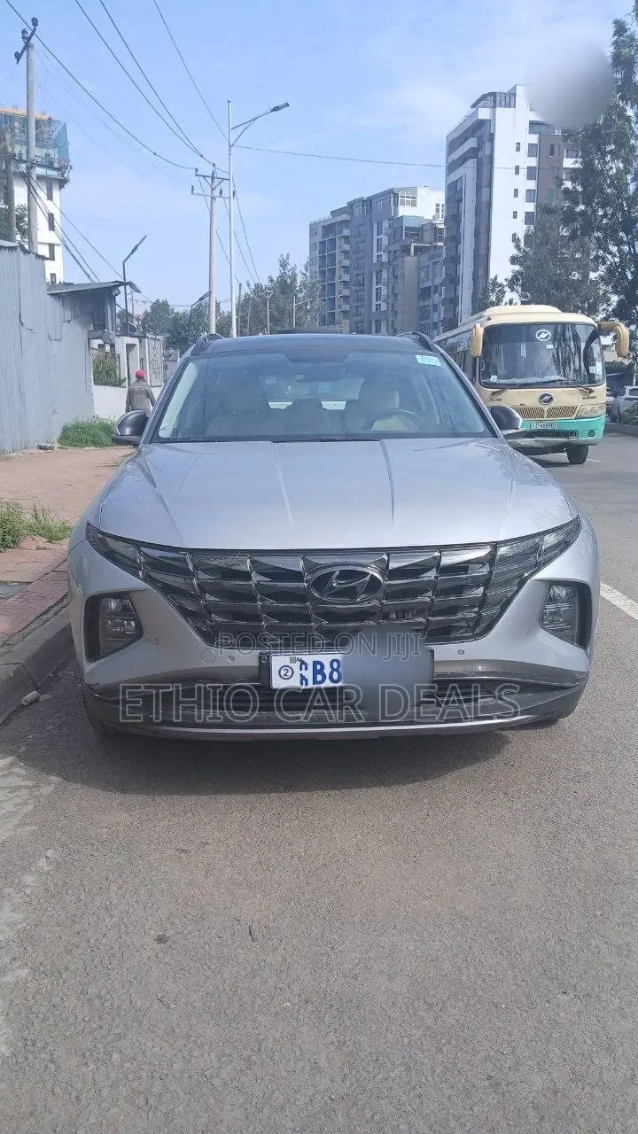 Hyundai Tucson 2022 Silver