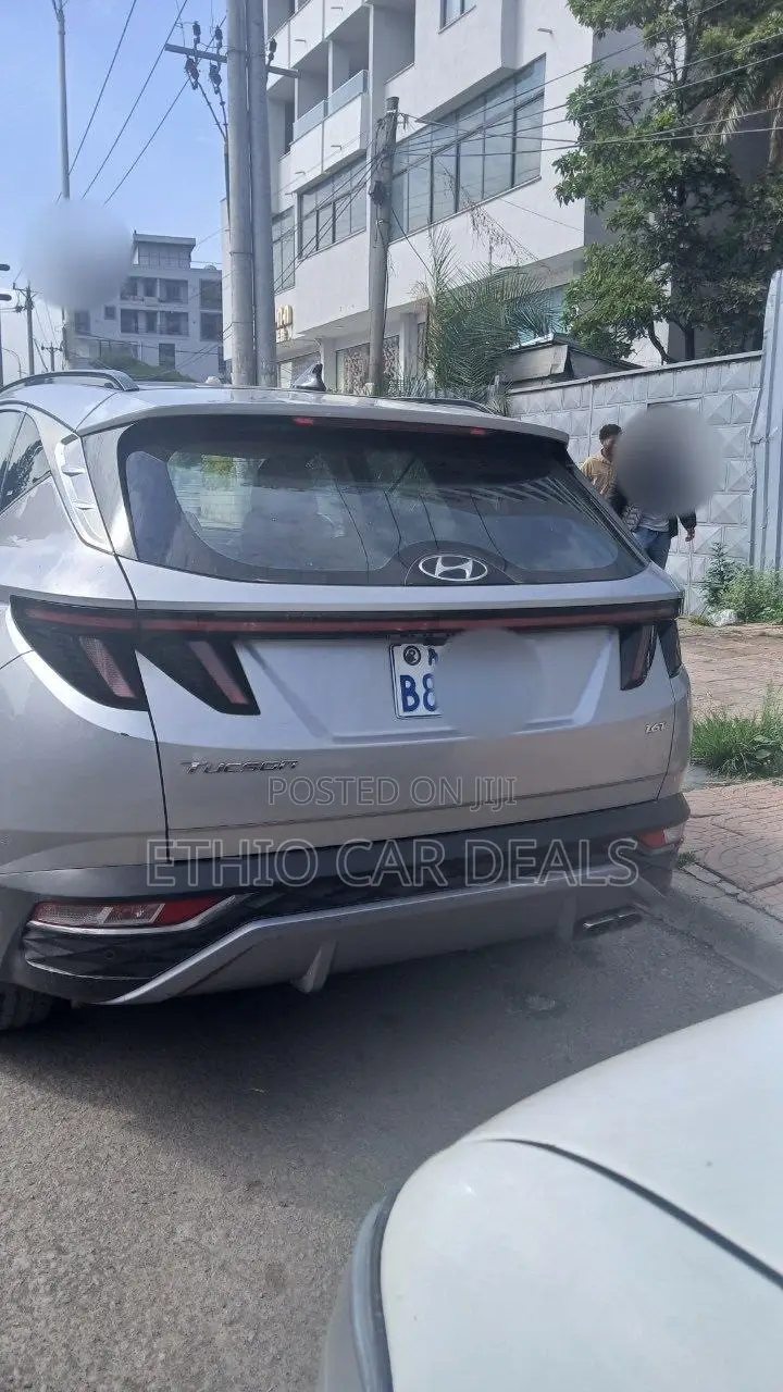 Hyundai Tucson 2022 Silver