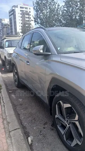 Hyundai Tucson 2022 Silver