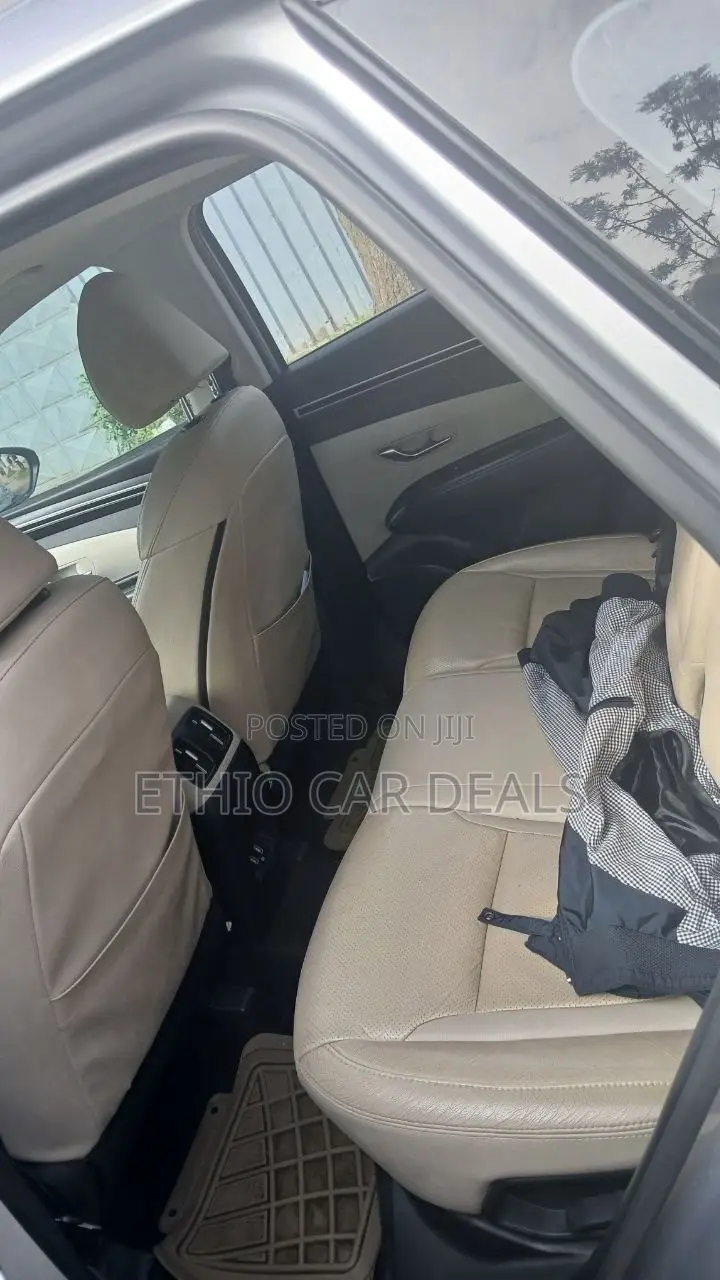 Hyundai Tucson 2022 Silver
