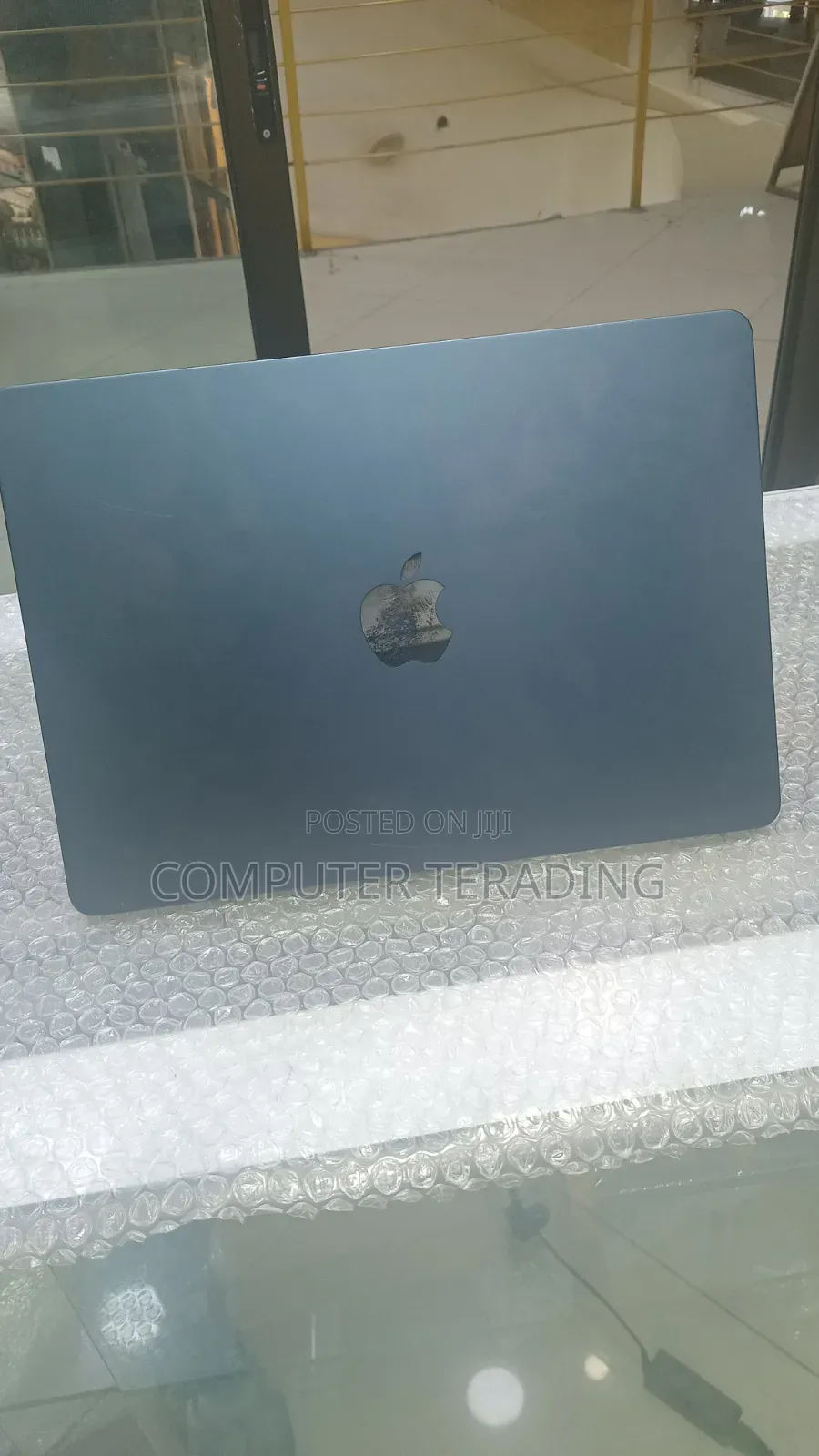 Laptop Apple MacBook Air 2022 M2 8GB Apple M2 SSD 256GB