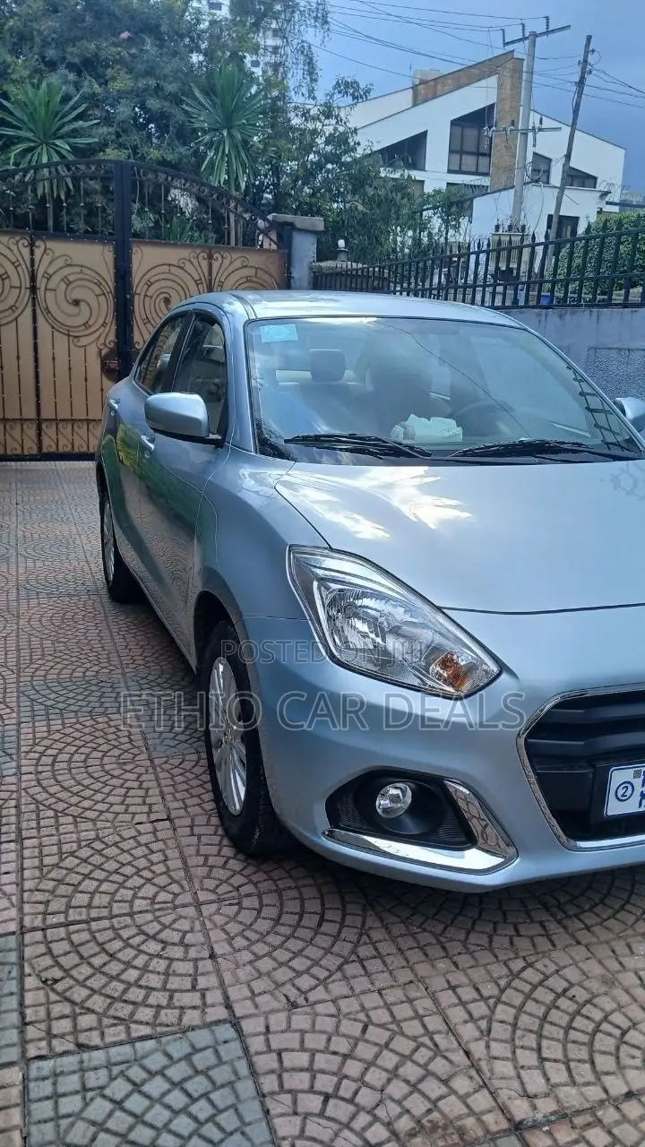 Suzuki Dzire 2024 Silver