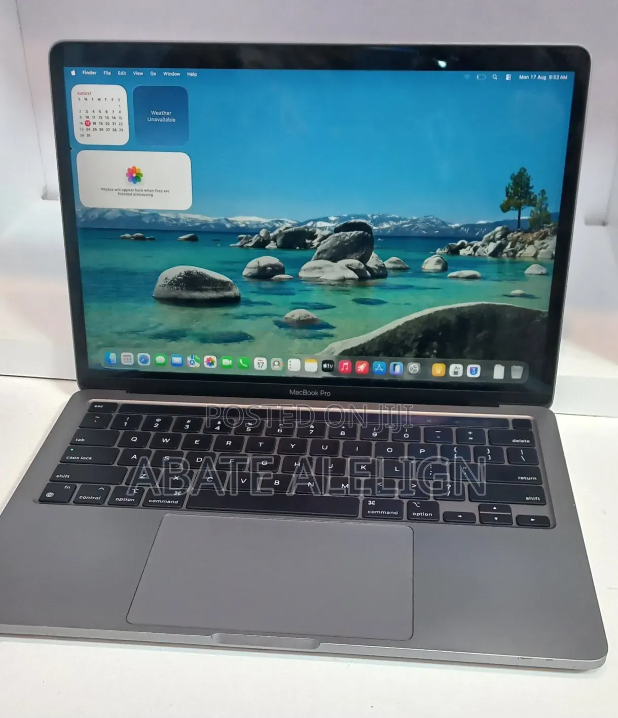 New Laptop Apple MacBook Pro 2020 M1 8GB Apple M1 Pro SSD 256GB