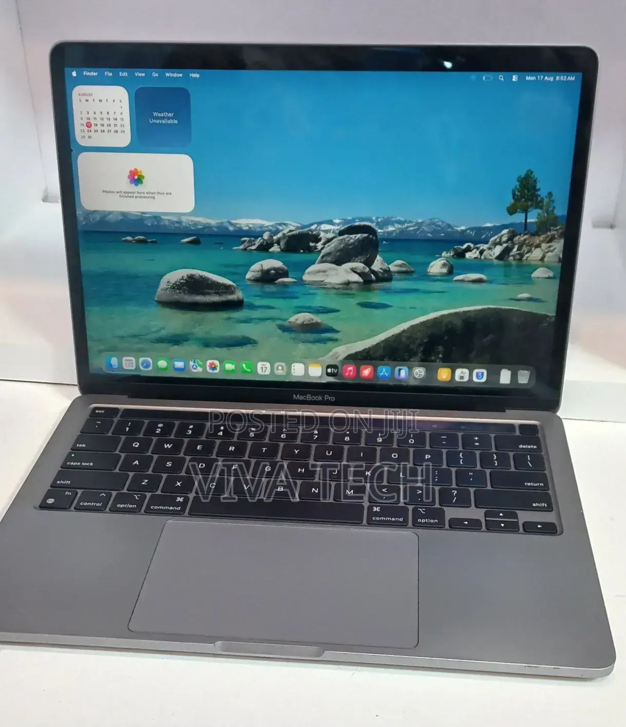 New Laptop Apple MacBook Pro 2020 M1 8GB Apple M1 Pro SSD 256GB