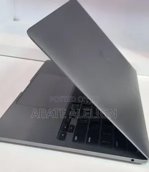 New Laptop Apple MacBook Pro 2020 M1 8GB Apple M1 Pro SSD 256GB