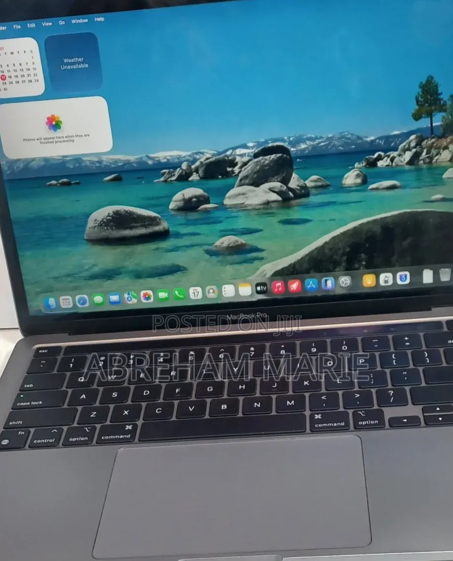 New Laptop Apple MacBook Pro 2020 M1 8GB Apple M1 Pro SSD 256GB