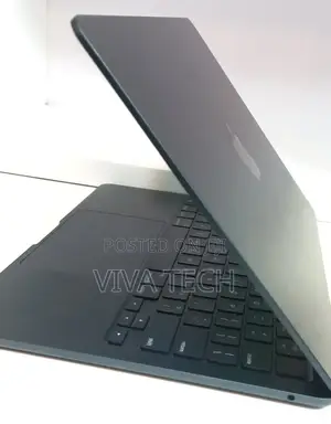 New Laptop Apple MacBook Air 2022 M2 8GB Apple M2 SSD 256GB