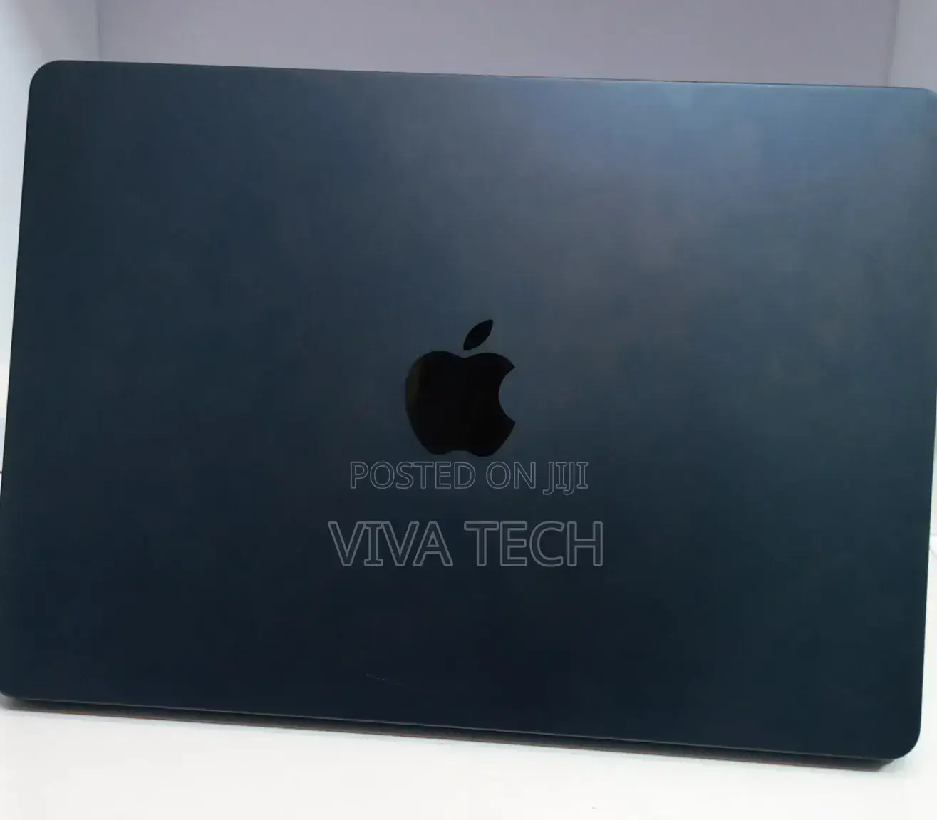 New Laptop Apple MacBook Air 2022 M2 8GB Apple M2 SSD 256GB
