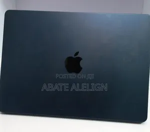 New Laptop Apple MacBook Air 2022 M2 8GB Apple M2 SSD 256GB