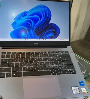 New Laptop Huawei MateBook 13 WRT-W29E 16GB Intel Core i7 SSD 512GB