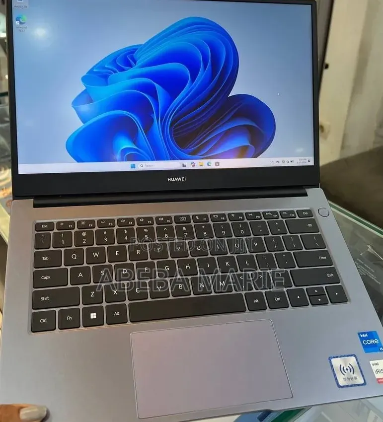 New Laptop Huawei MateBook 13 WRT-W29E 16GB Intel Core i7 SSD 512GB