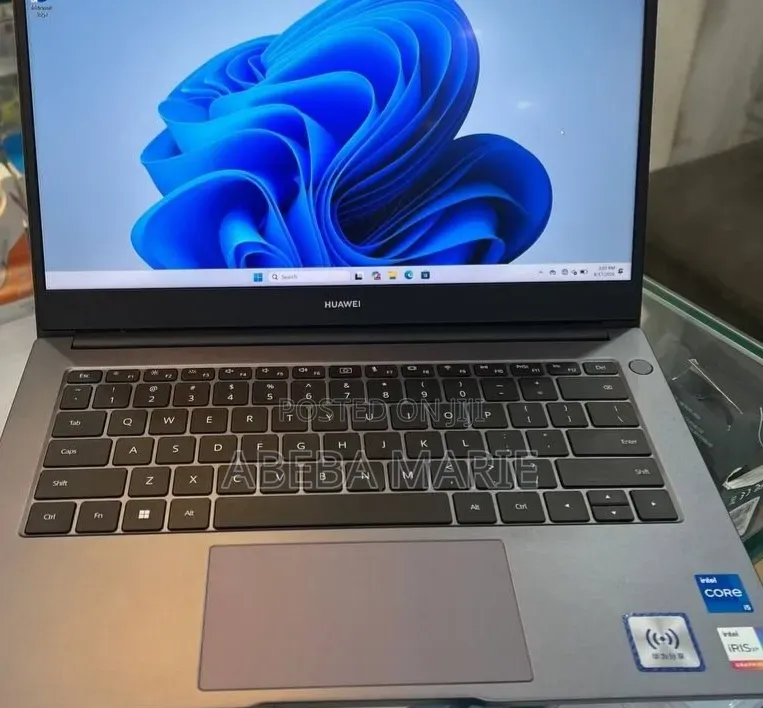 New Laptop Huawei MateBook 13 WRT-W29E 16GB Intel Core i7 SSD 512GB