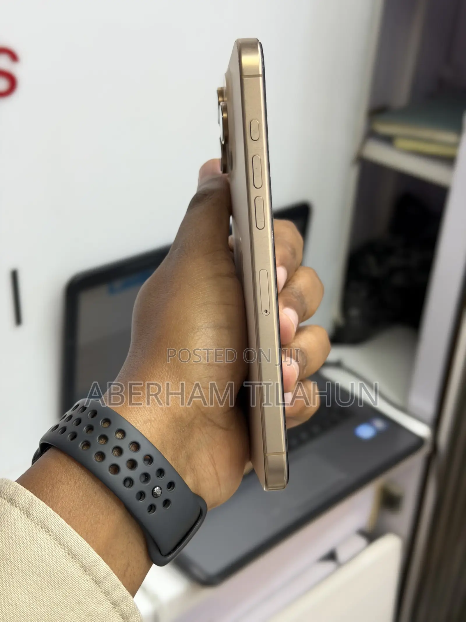 Apple iPhone 16 Pro Max 256 GB Gold