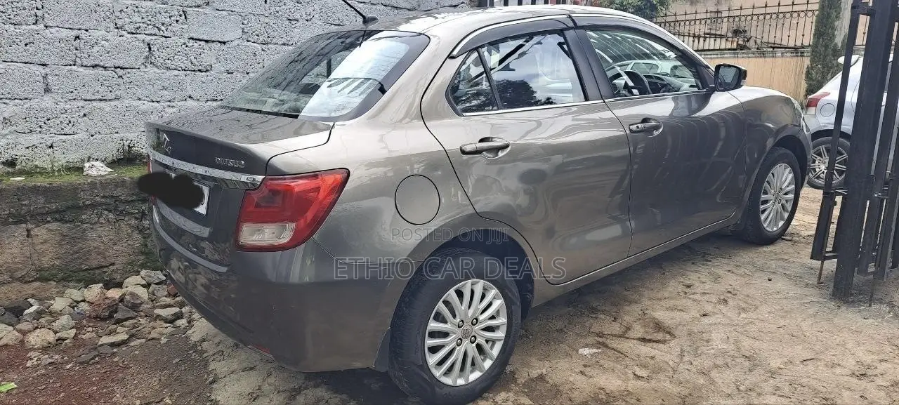 Suzuki Dzire 2023 Gray
