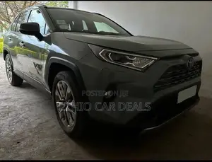 Toyota RAV4 2022 Green