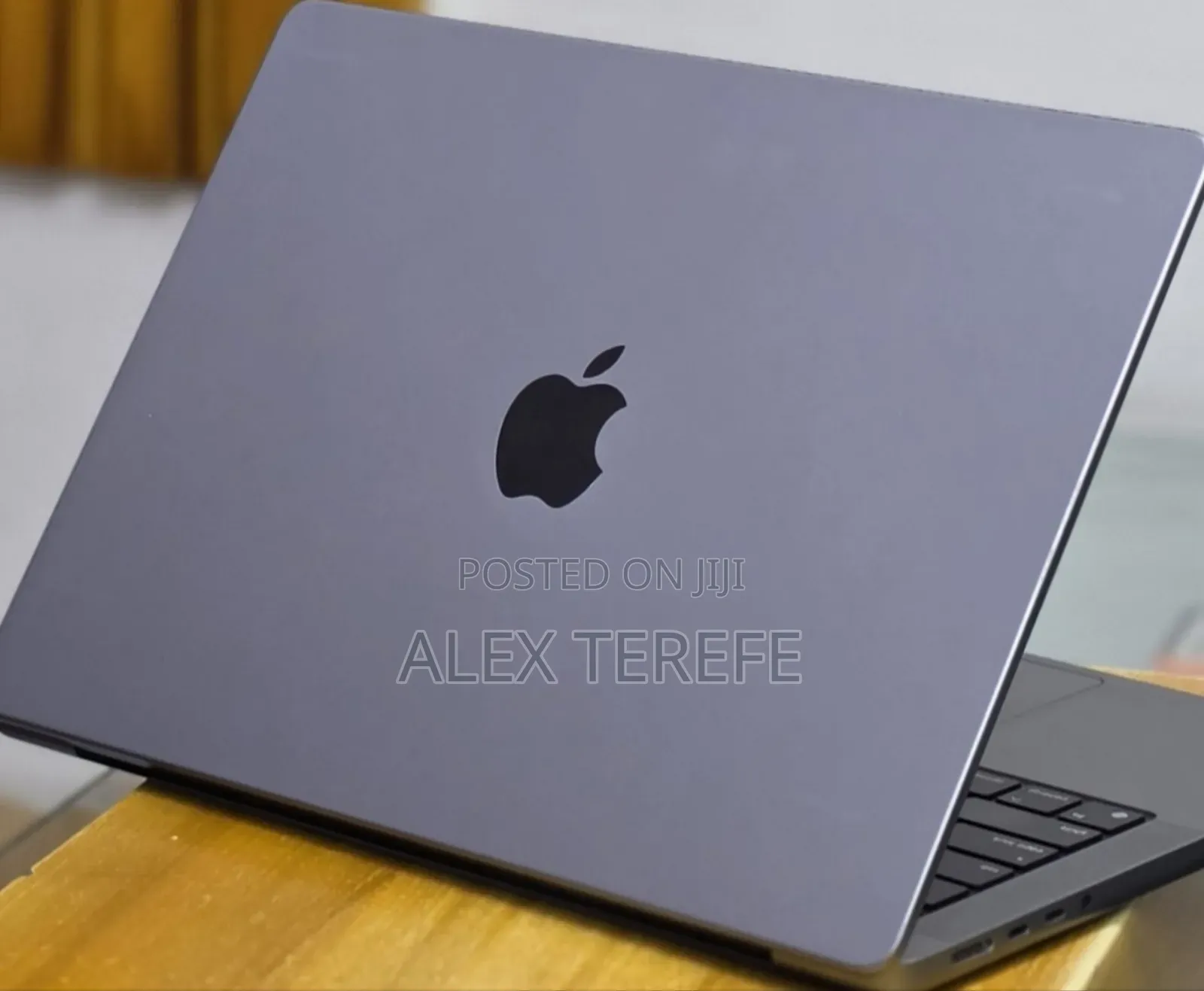 New Laptop Apple MacBook Pro 2021 M1 32GB Apple M1 Pro SSD 512GB