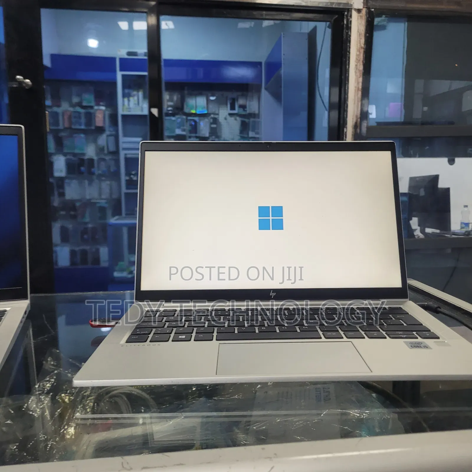 New Laptop HP EliteBook 830 8GB Intel Core i5 SSD 512GB