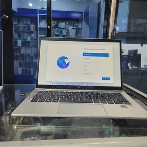 New Laptop HP EliteBook 830 8GB Intel Core i5 SSD 512GB