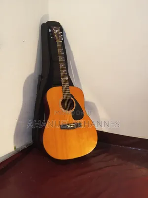 Yamaha F340 Acoustic Guitar