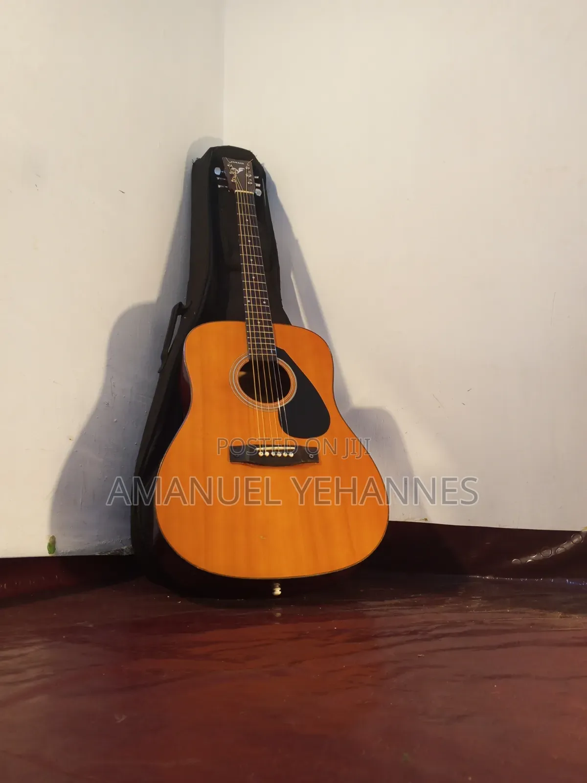 Yamaha F340 Acoustic Guitar